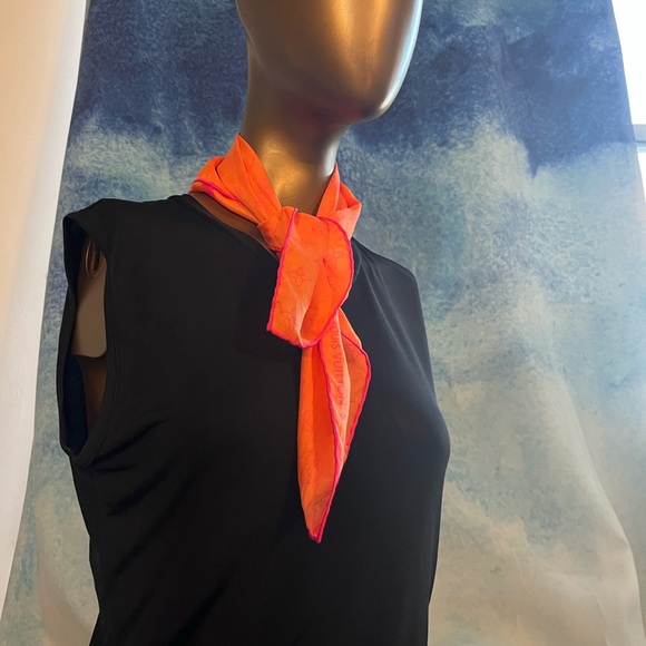 Authentic Louis Vuitton + Robert Wilson Orange Pink Silk Scarf - Picture 2 of 10